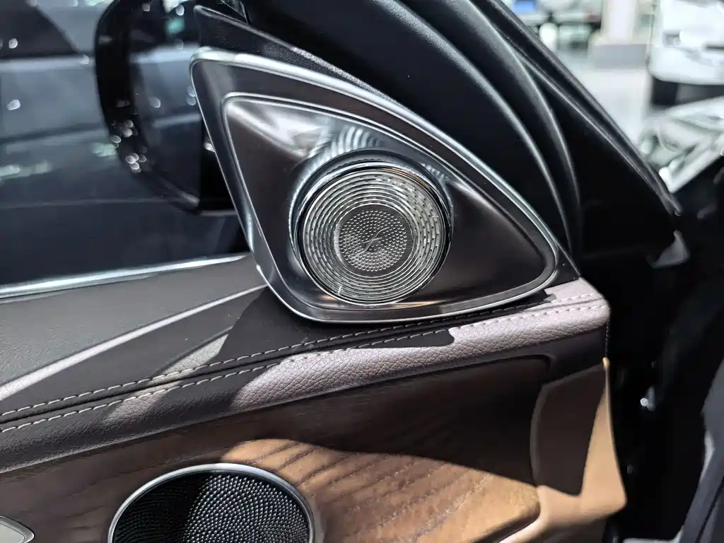 Mercedes-Benz E-Class 2023 — фото 8