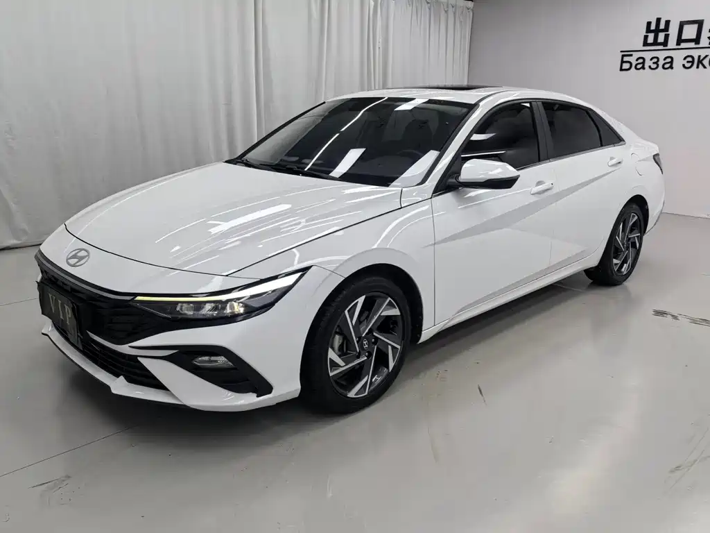 Hyundai Elantra 2023