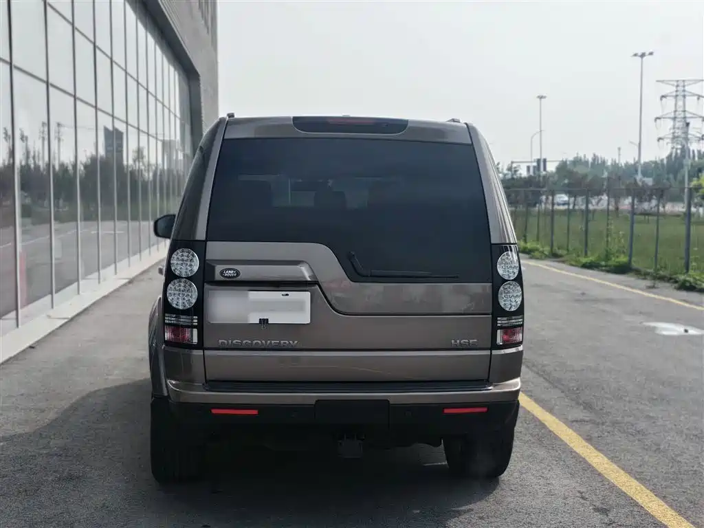 Land Rover Discovery 2016 — фото 9