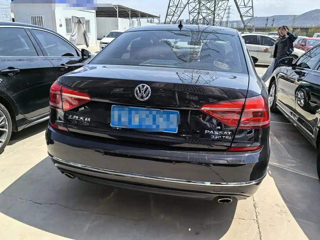 Volkswagen Passat 2018 — фото 5
