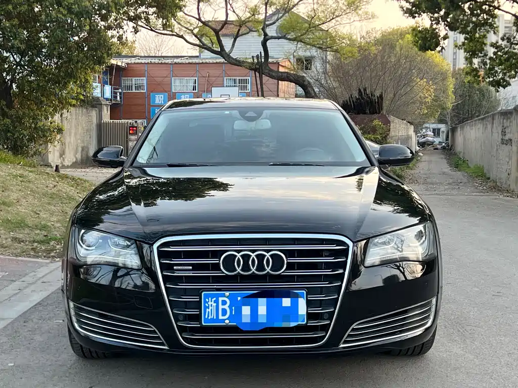 Audi A8 2014