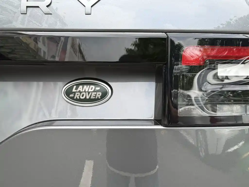 Land Rover Discovery 2018 — фото 22