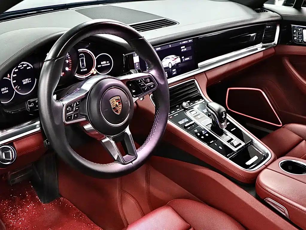 Porsche Panamera 2019 — фото 11