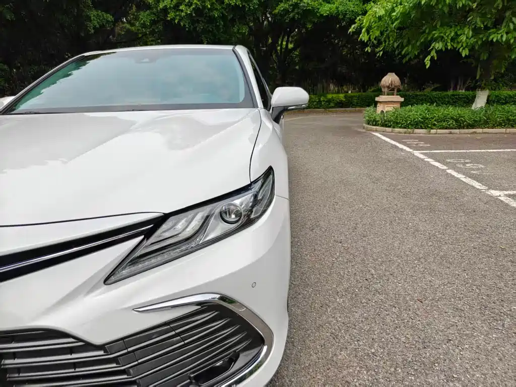 Toyota Camry 2022 — фото 14