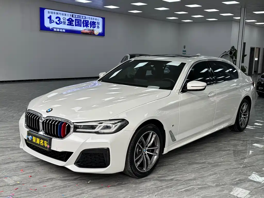 BMW 5 Series 2022 — фото 1