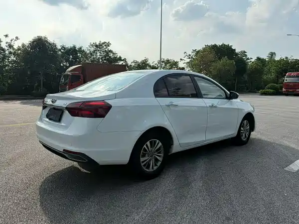 Geely Emgrand 2018