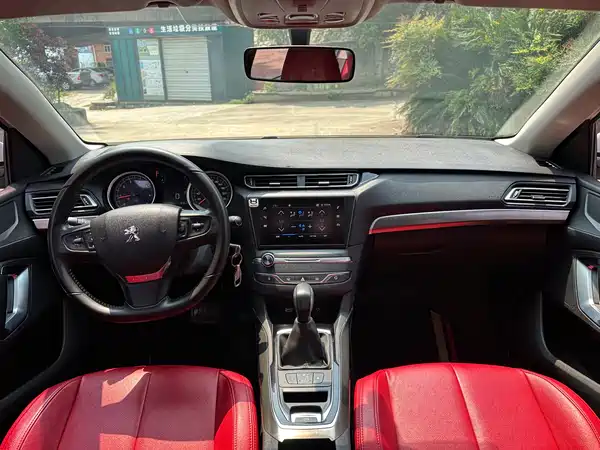 Peugeot 408 2018
