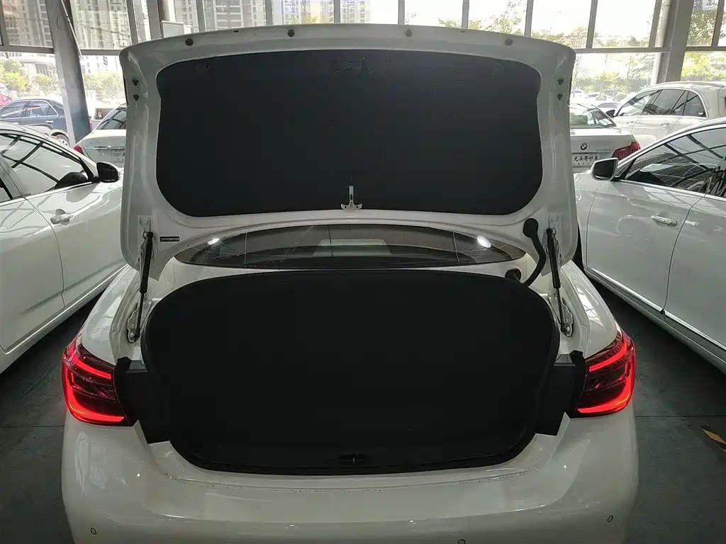 Infiniti Q50L 2022 — фото 16