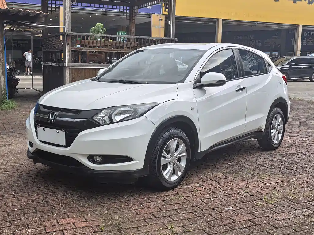 Honda Vezel 2016