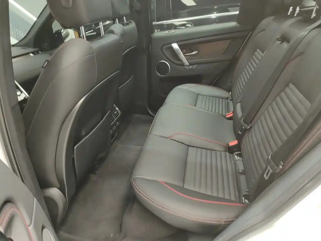 Land Rover Discovery Sport 2023 — фото 17