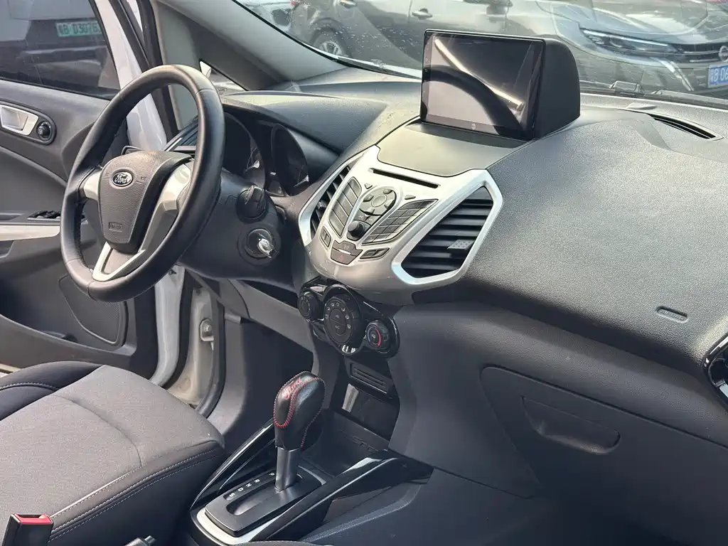 Ford Ecosport 2017 — фото 12