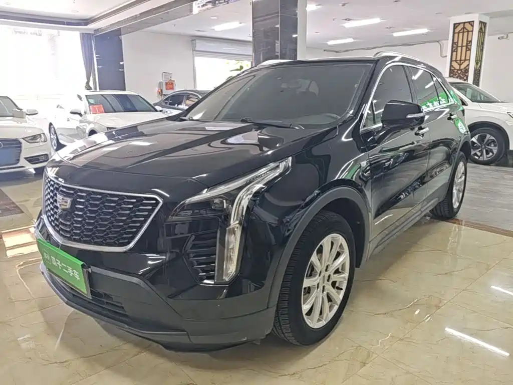Cadillac XT4 2021 — фото 2
