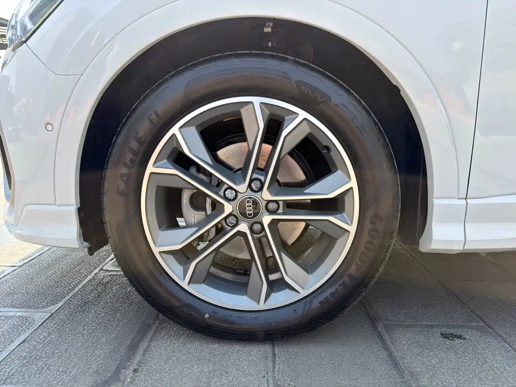 Audi Q3 2022 — фото 14