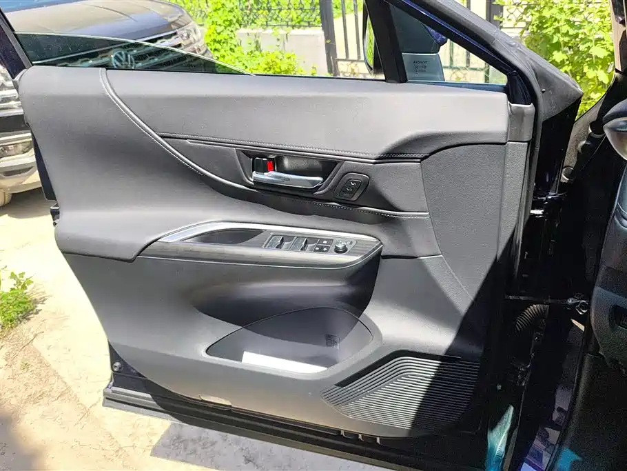 Toyota Harrier 2025 — фото 7