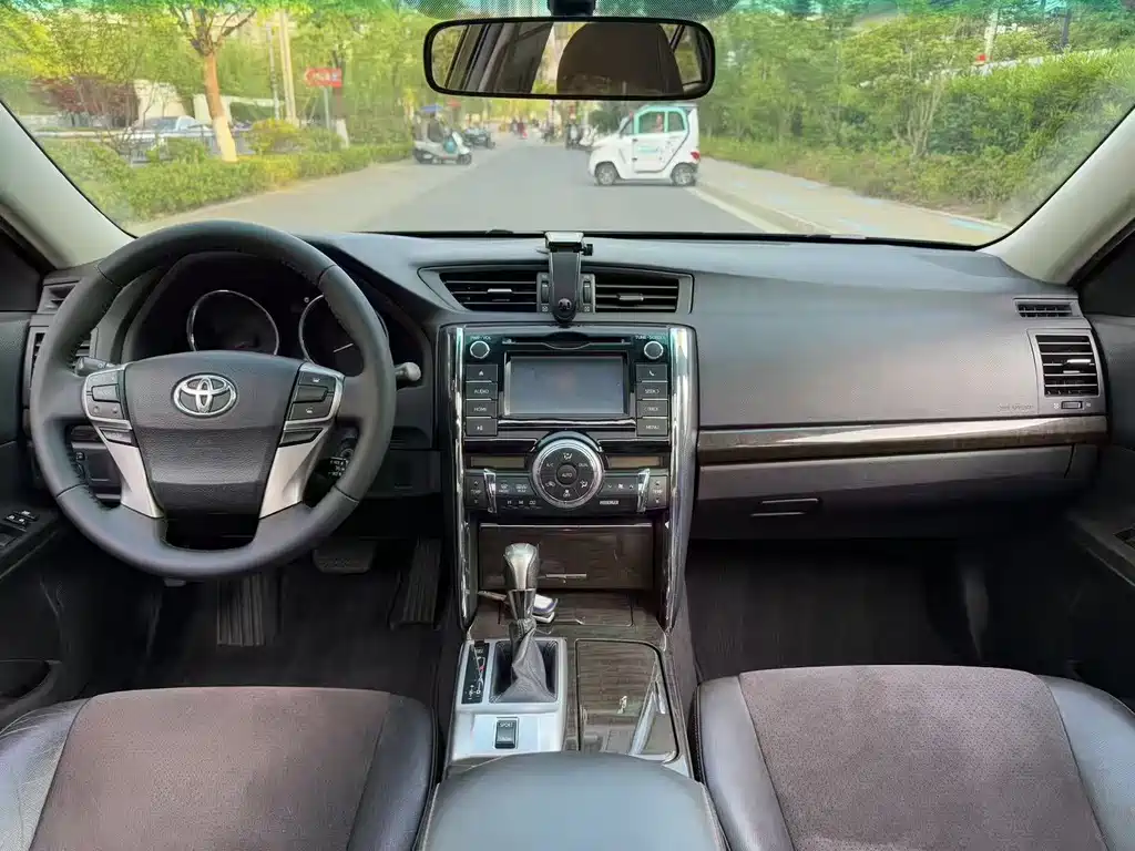 Toyota Reiz 2017