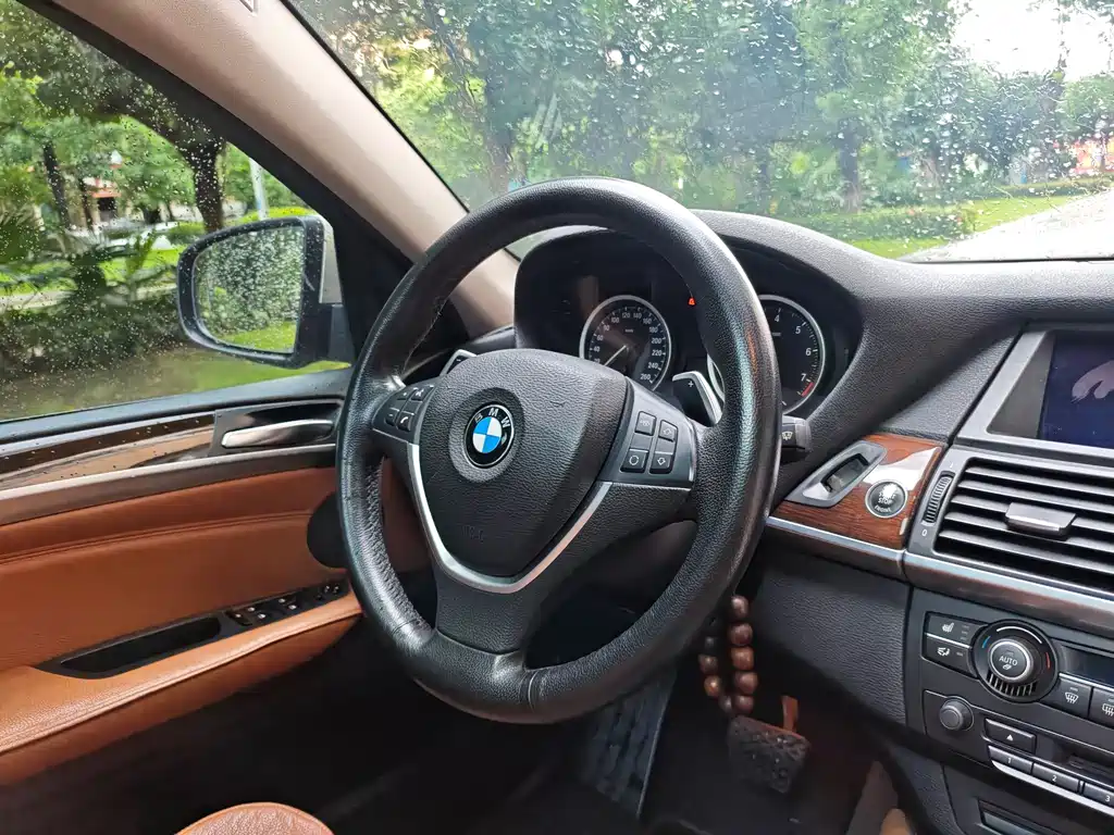 BMW X6 2014 — фото 10