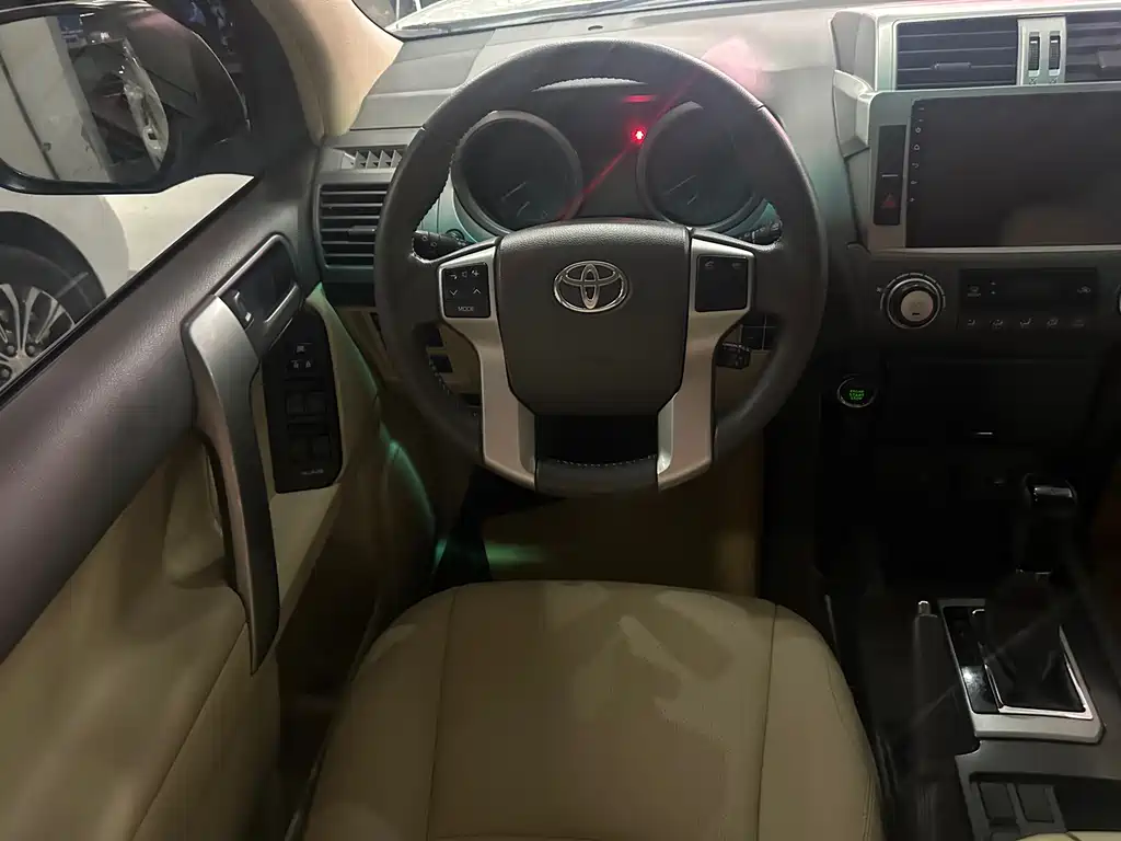 Toyota Prado 2017 — фото 10