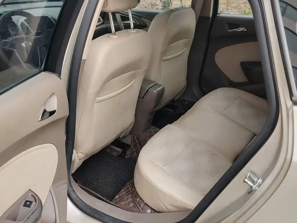 Buick Excelle 2014 — фото 13