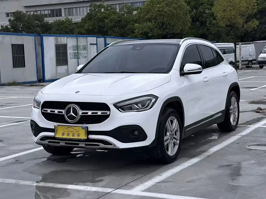 Mercedes-Benz GLA 2022 — фото 1