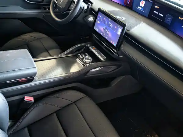 Lincoln Nautilus 2025