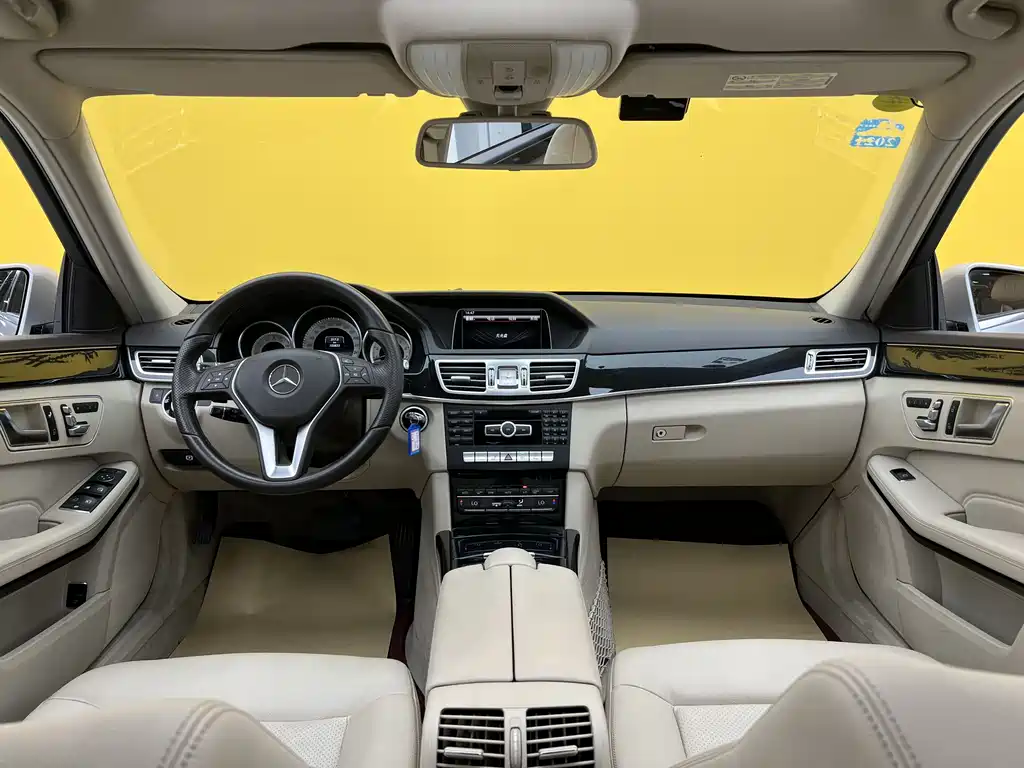 Mercedes-Benz E-Class 2014 — фото 12