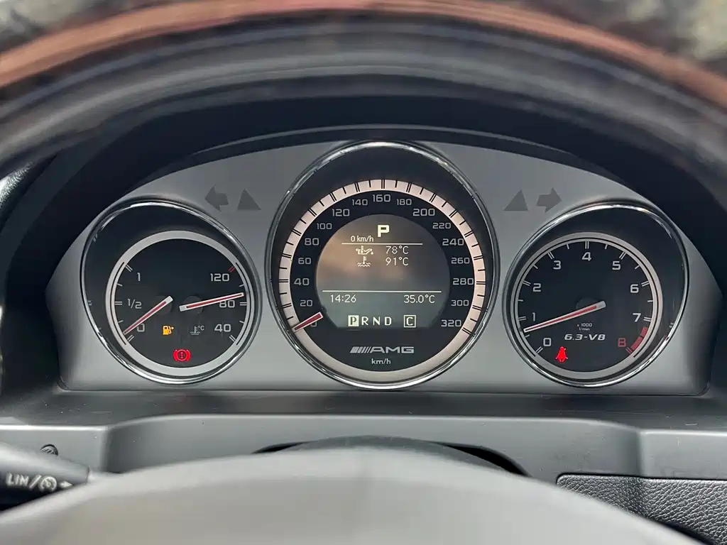 Mercedes-Benz C-Class AMG 2010 — фото 13