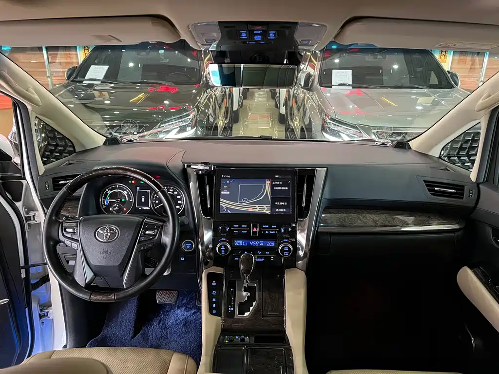 Toyota Vellfire 2021 — фото 10