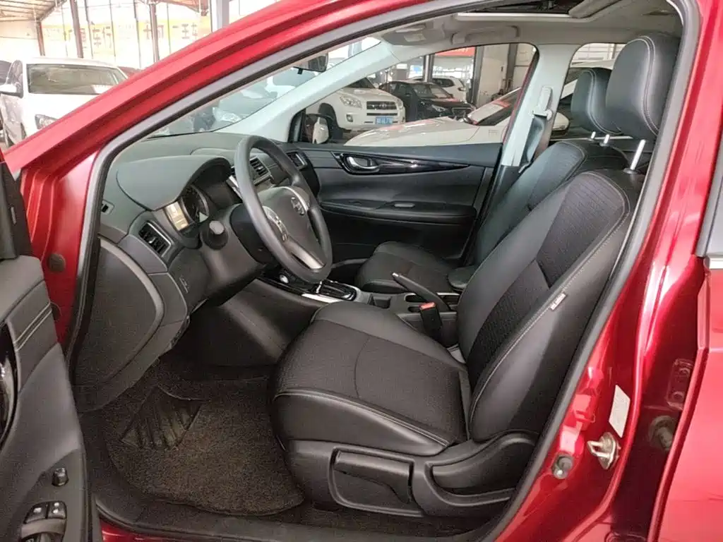 Nissan Tiida 2019 — фото 11