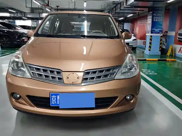 Nissan Tiida 2010