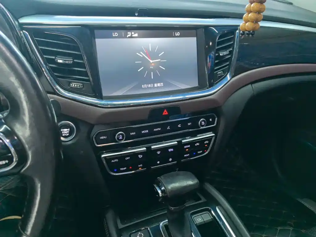 GAC Motor Trumpchi GS8 2018 — фото 13