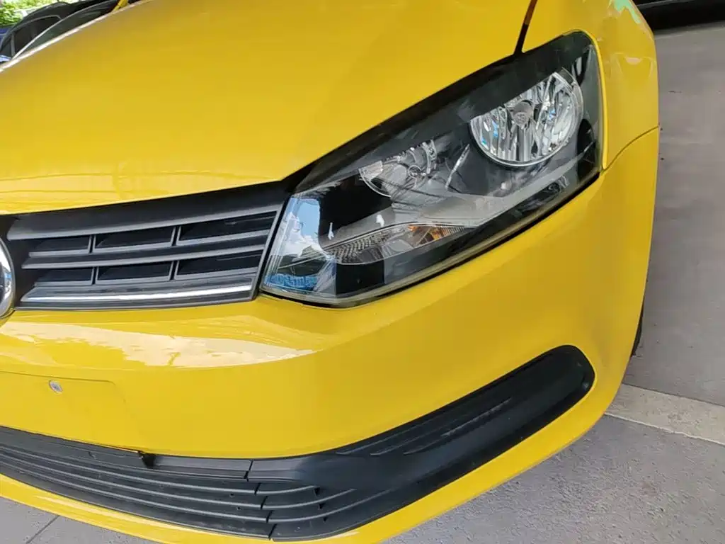 Volkswagen Polo 2015 — фото 24