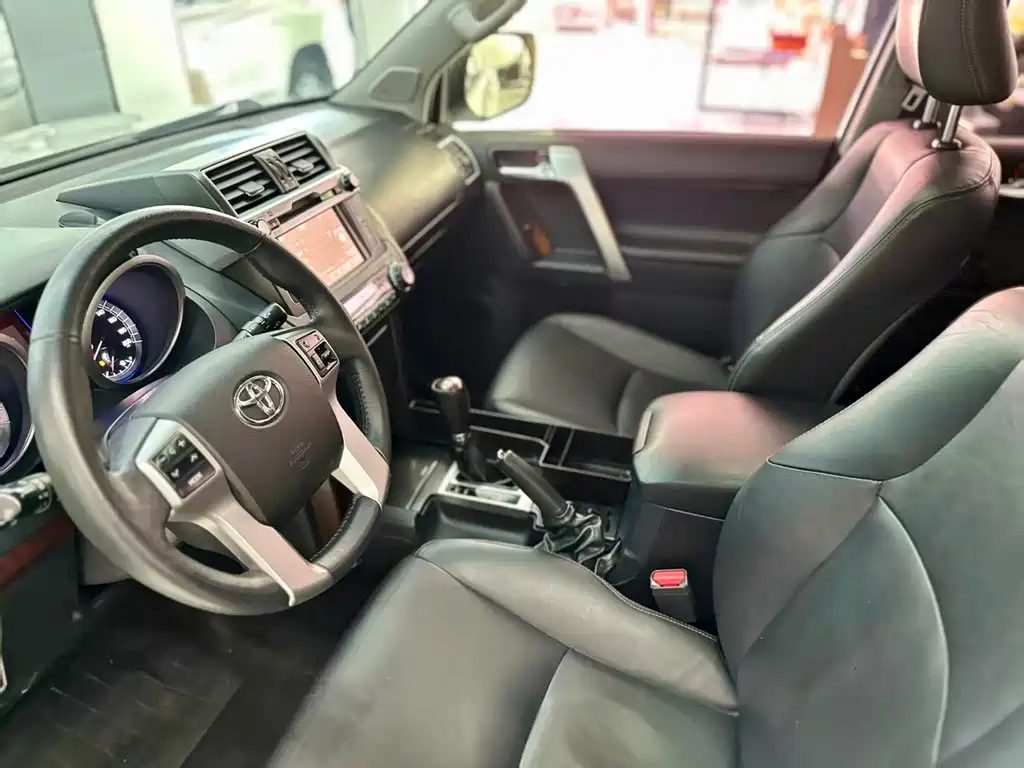 Toyota Prado 2017 — фото 10