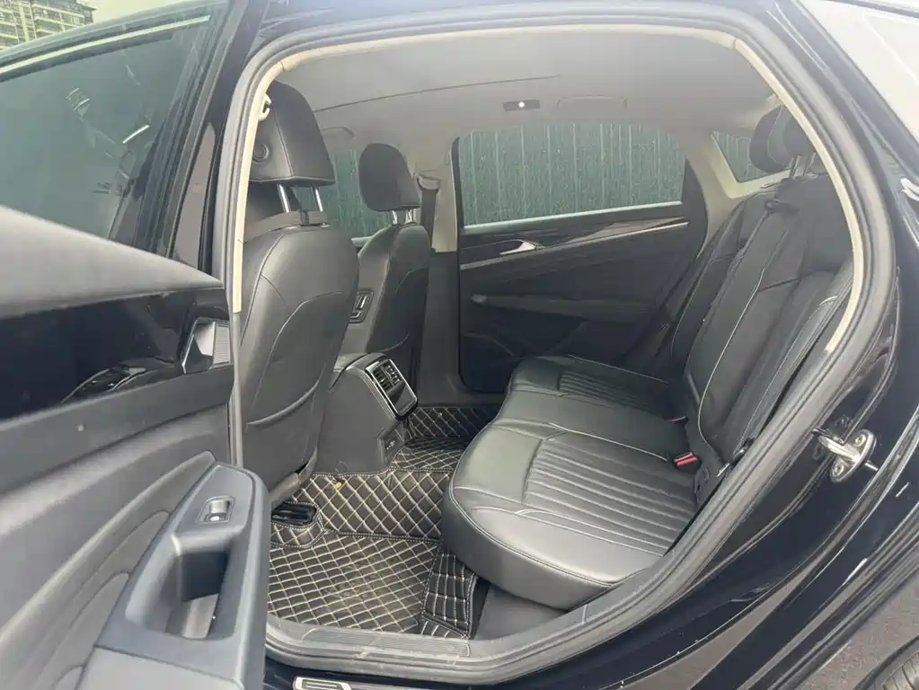Volkswagen Passat 2022