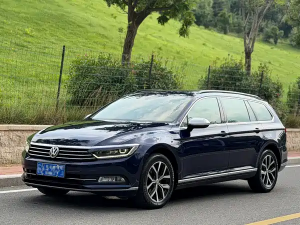 Volkswagen Viloran 2019