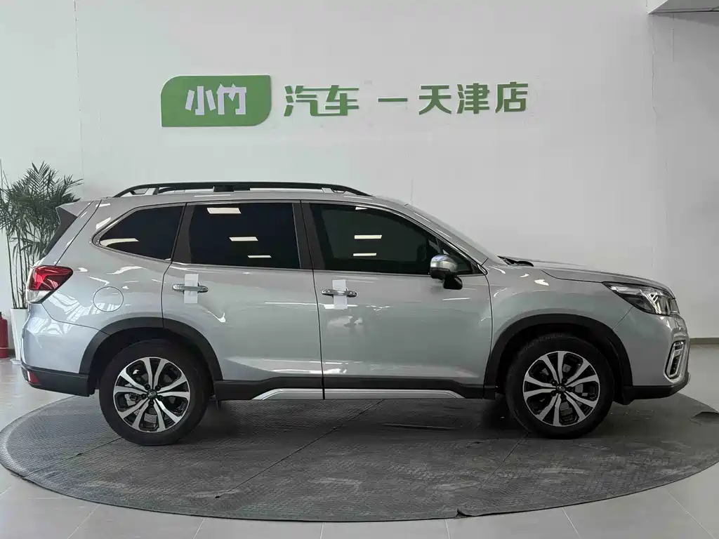 Subaru Forester 2020 — фото 8