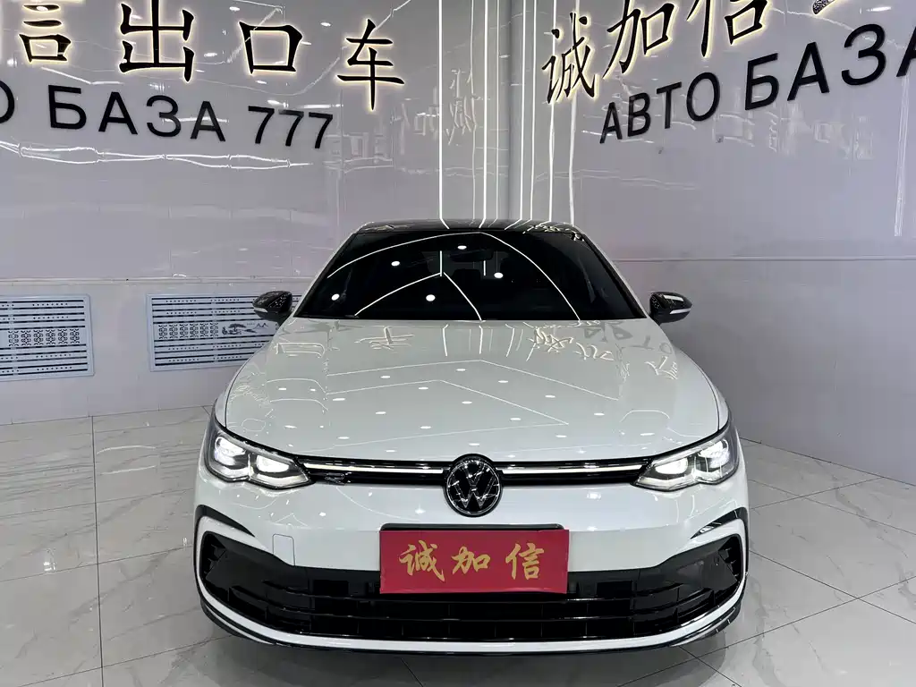 Volkswagen Golf 2024