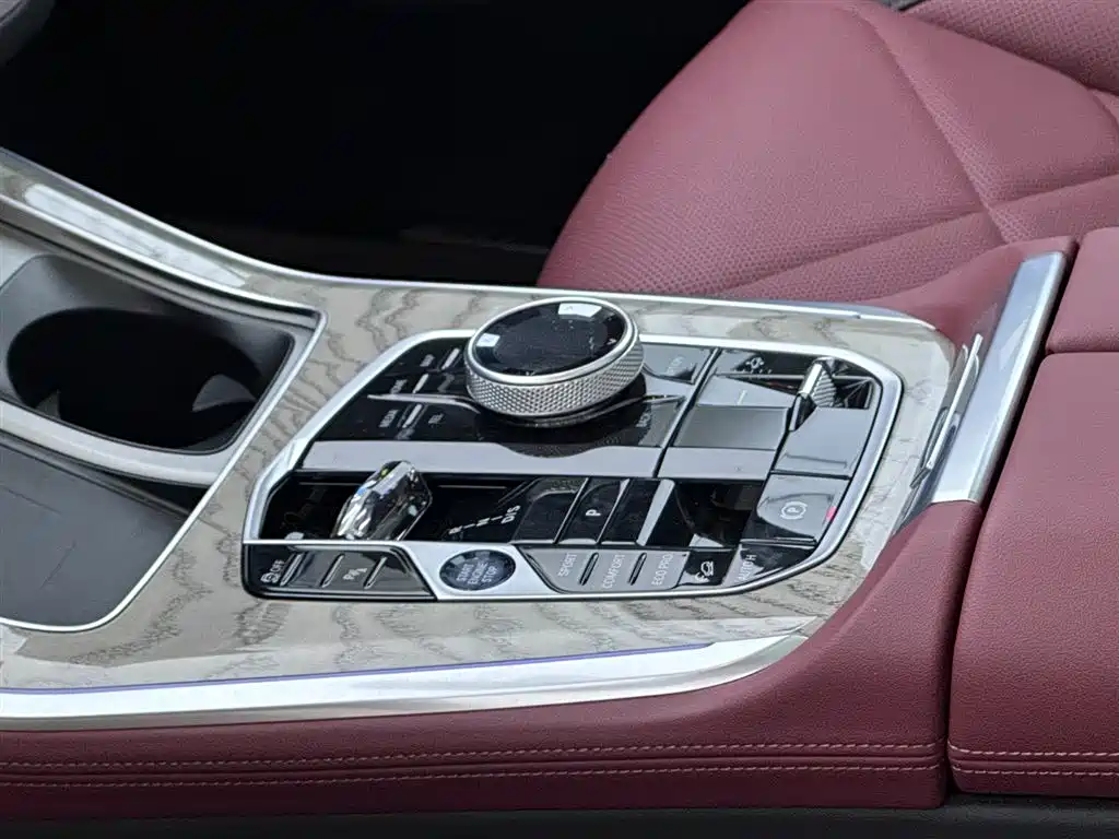 BMW X5 2025 — фото 11