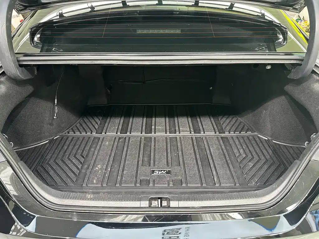 Toyota Camry 2021 — фото 17