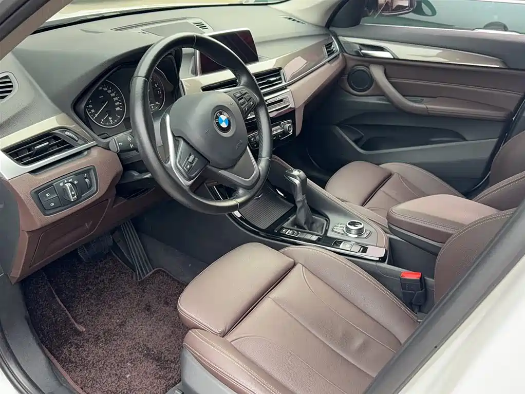 BMW X1 2018 — фото 9