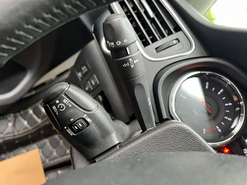 Citroen C3-XR 2016 — фото 11