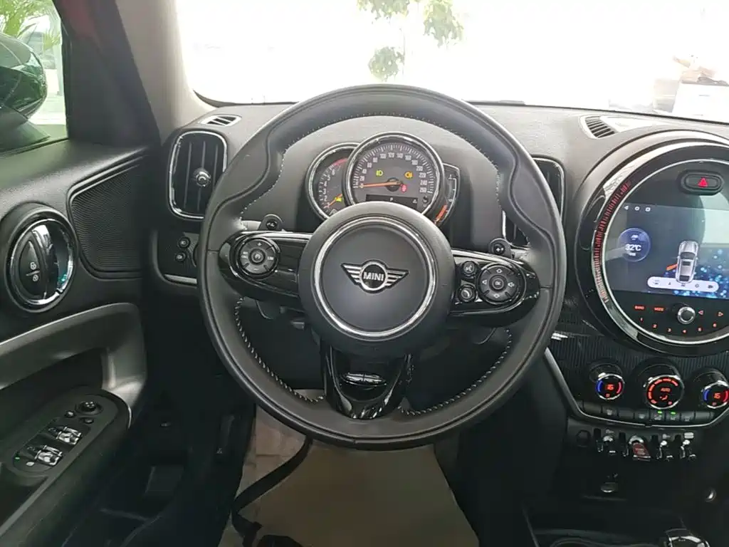 MINI Countryman 2020 — фото 11