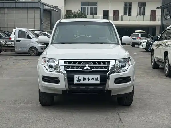 Mitsubishi Pajero 2017