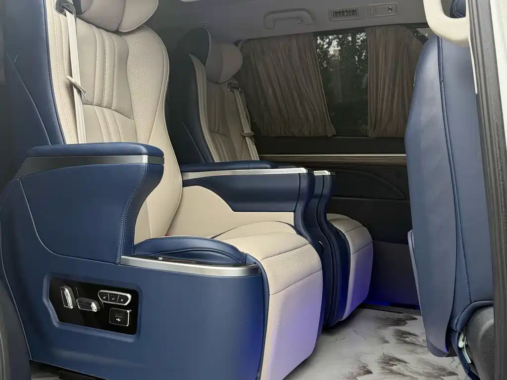 GAC Motor Trumpchi M8 2024 — фото 13