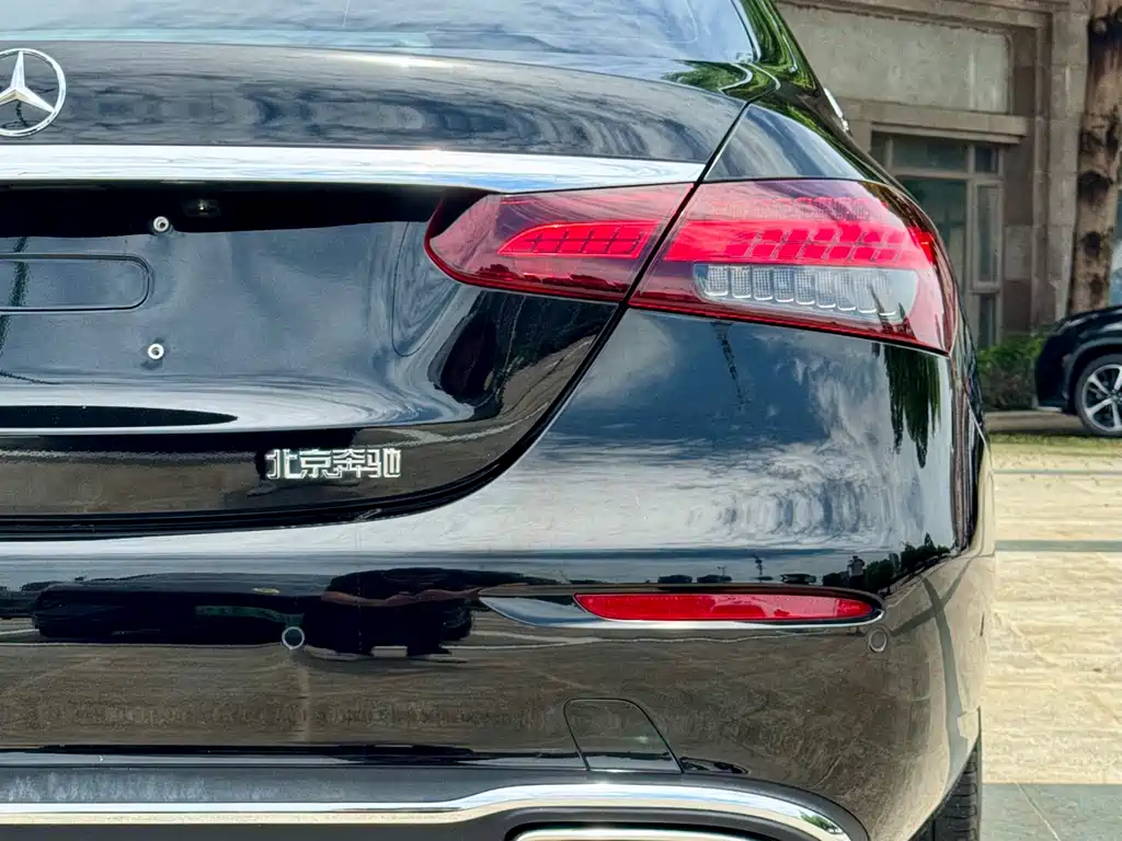 Mercedes-Benz E-Class 2023 — фото 17