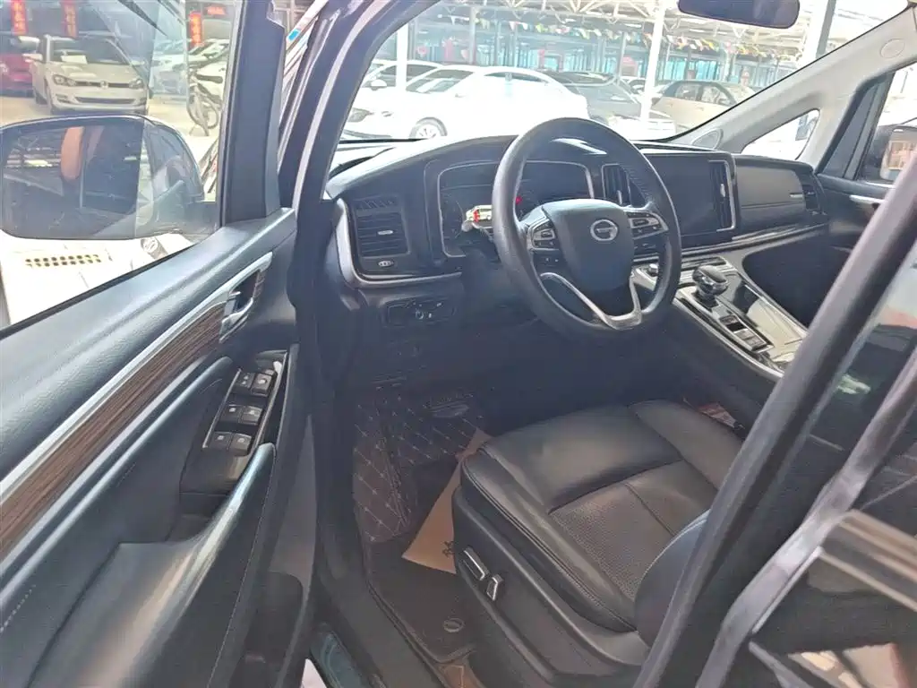 GAC Motor Trumpchi M8 2022 — фото 16