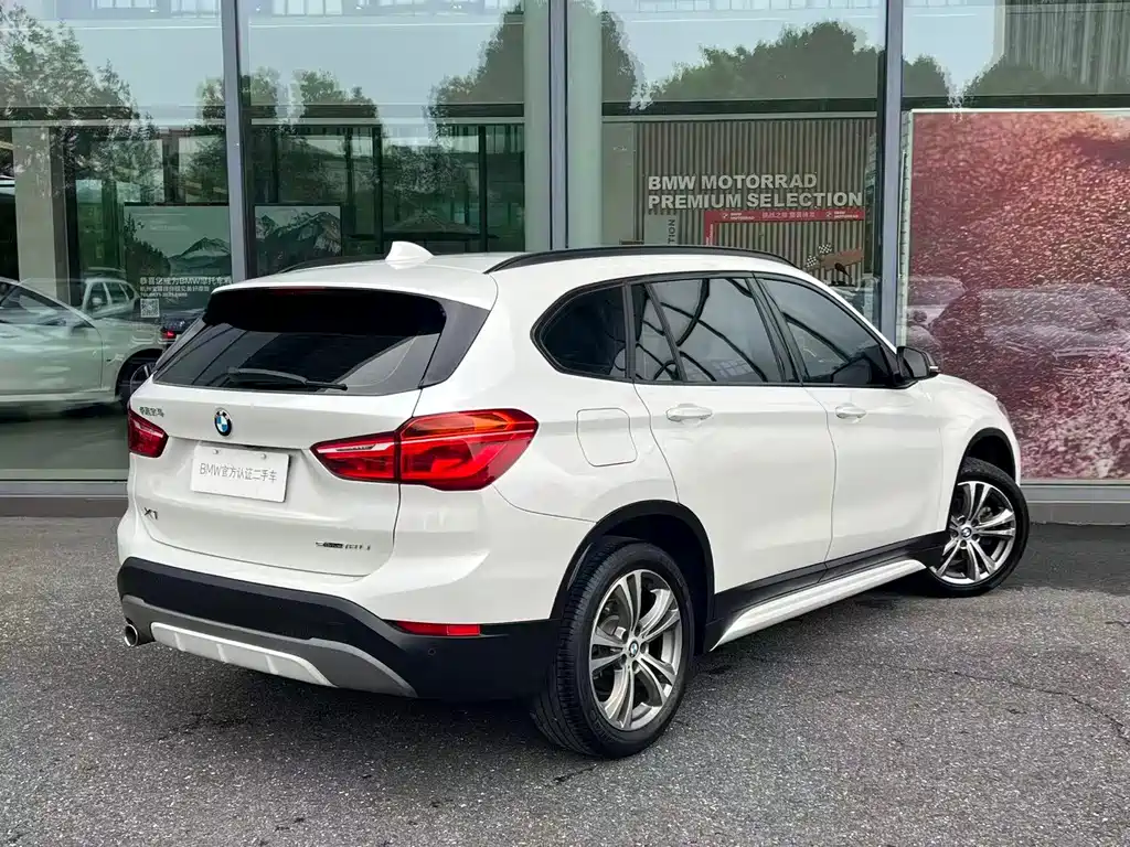 BMW X1 2019 — фото 4