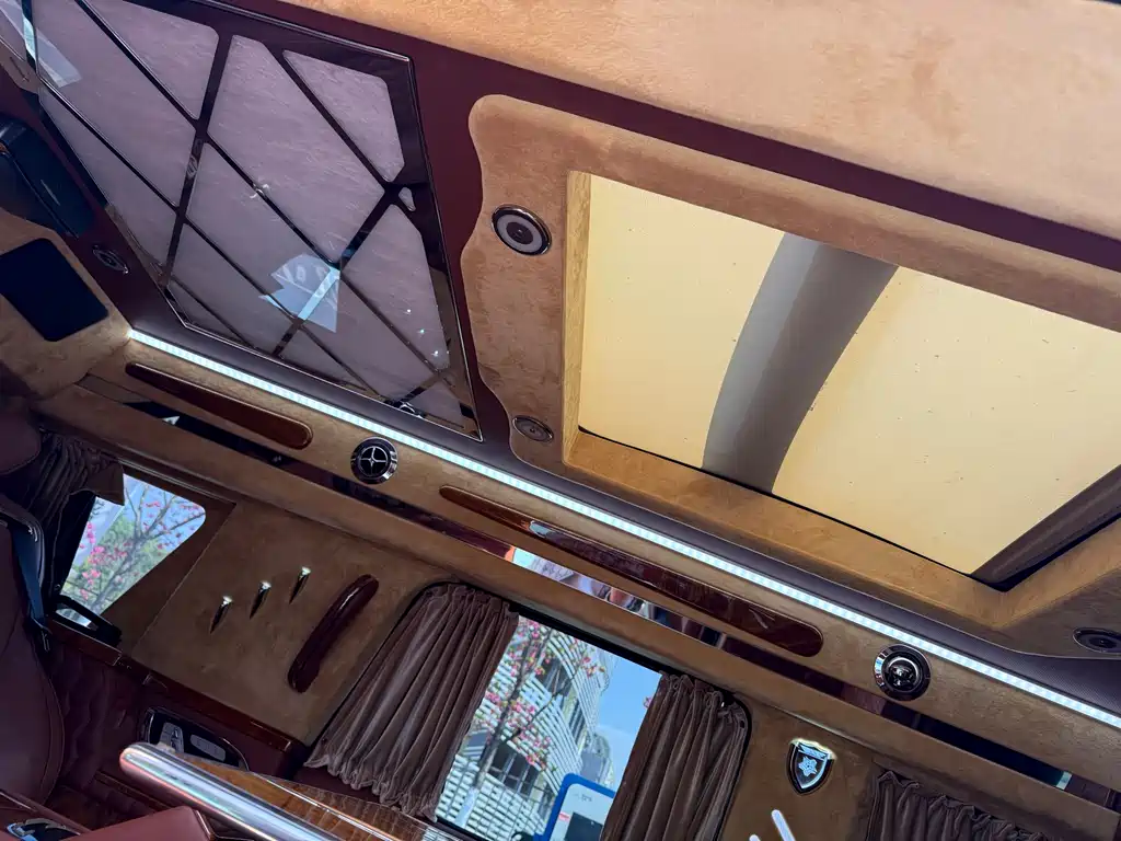 Cadillac Escalade 2019 — фото 14