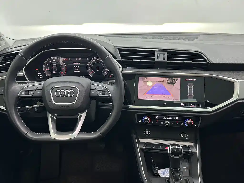 Audi Q3 2022 — фото 11