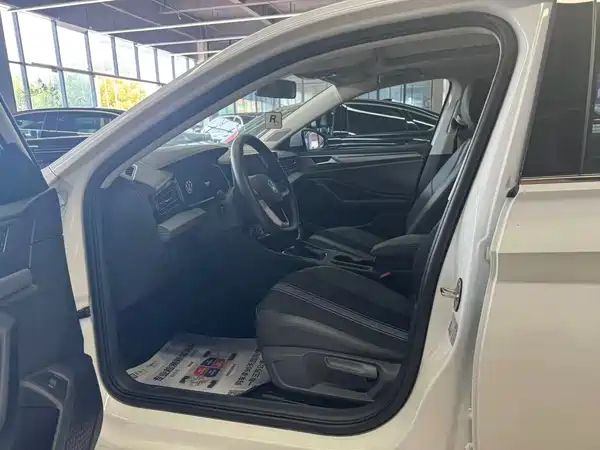 Volkswagen Sagitar 2024