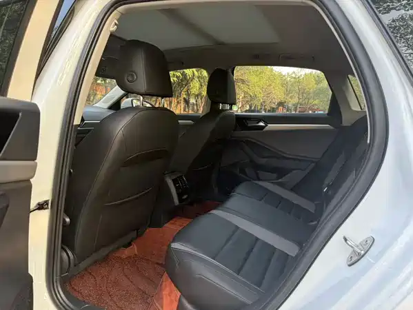Volkswagen Sagitar 2022